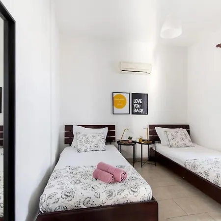 Apartment Center Floor Big Balcony 2br Close To The *