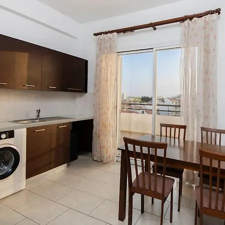 Apartamento Center Floor Big Balcony 2br Close To The